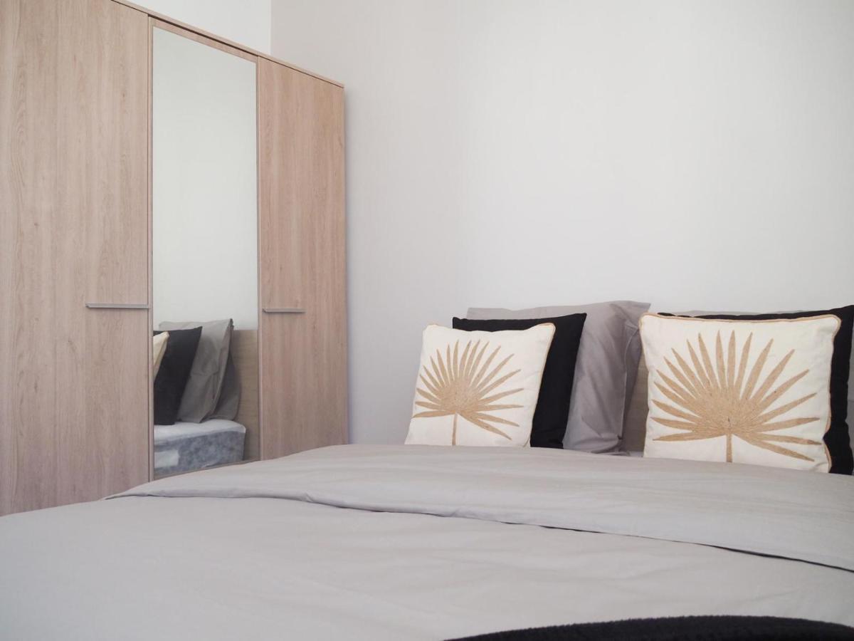 Appartement Cosy Et De Bon Standing ฟอนตีเนย์-ซูส์-บัวส์ ภายนอก รูปภาพ